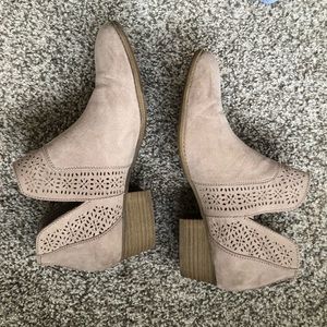 Women’s Falls Creek Memory Foam Tan Short Ankle Boots Booties
